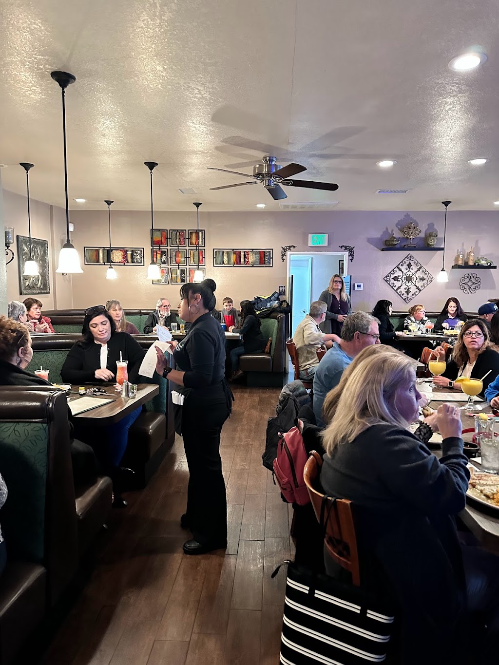 Miguel’s Baja Grill | 14480 7th St, Victorville, CA 92395, USA | Phone: (760) 241-3838