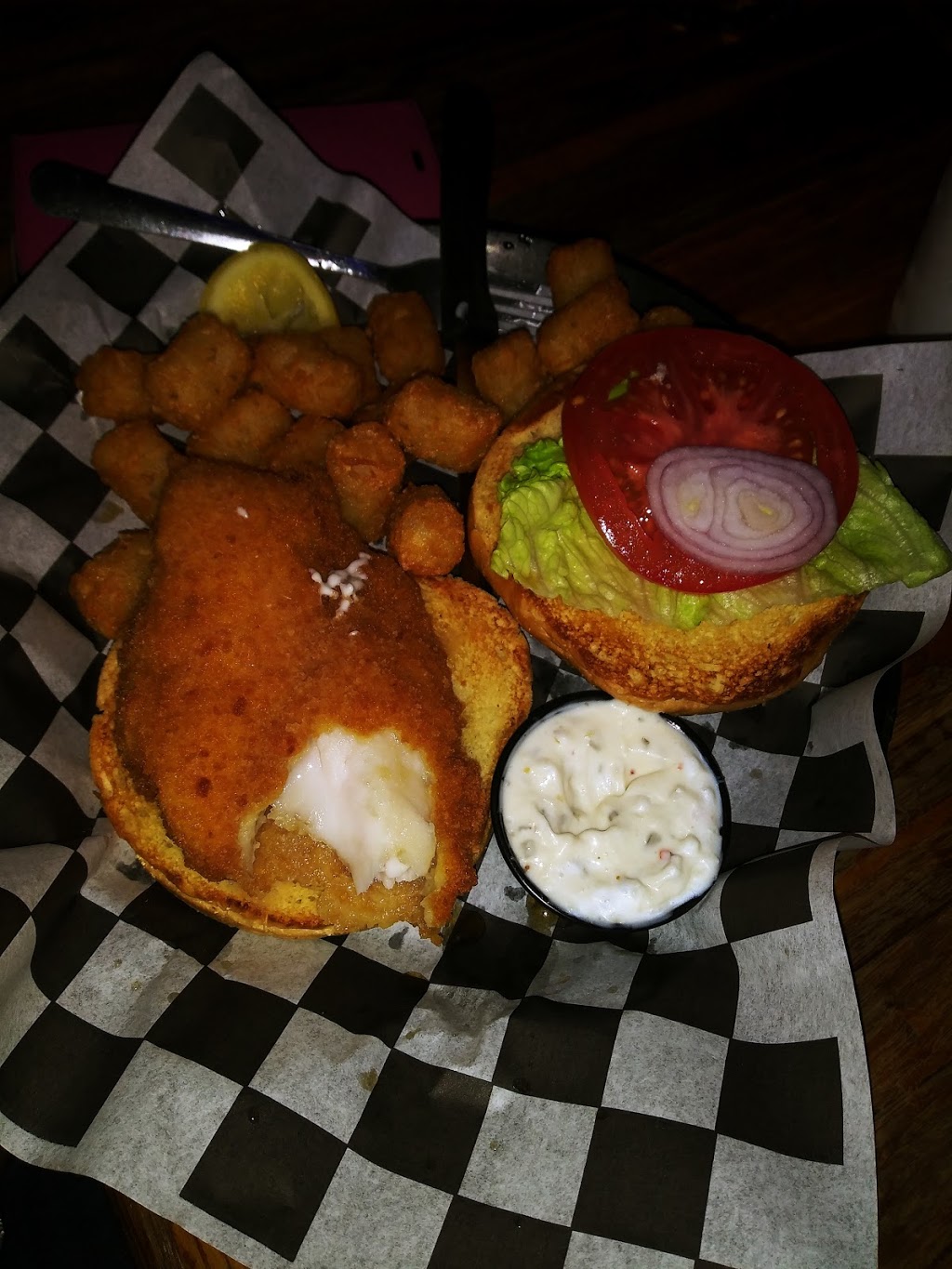 Willys Burgers And Booze | 645 Corey Ave, St Pete Beach, FL 33706, USA | Phone: (727) 329-8667