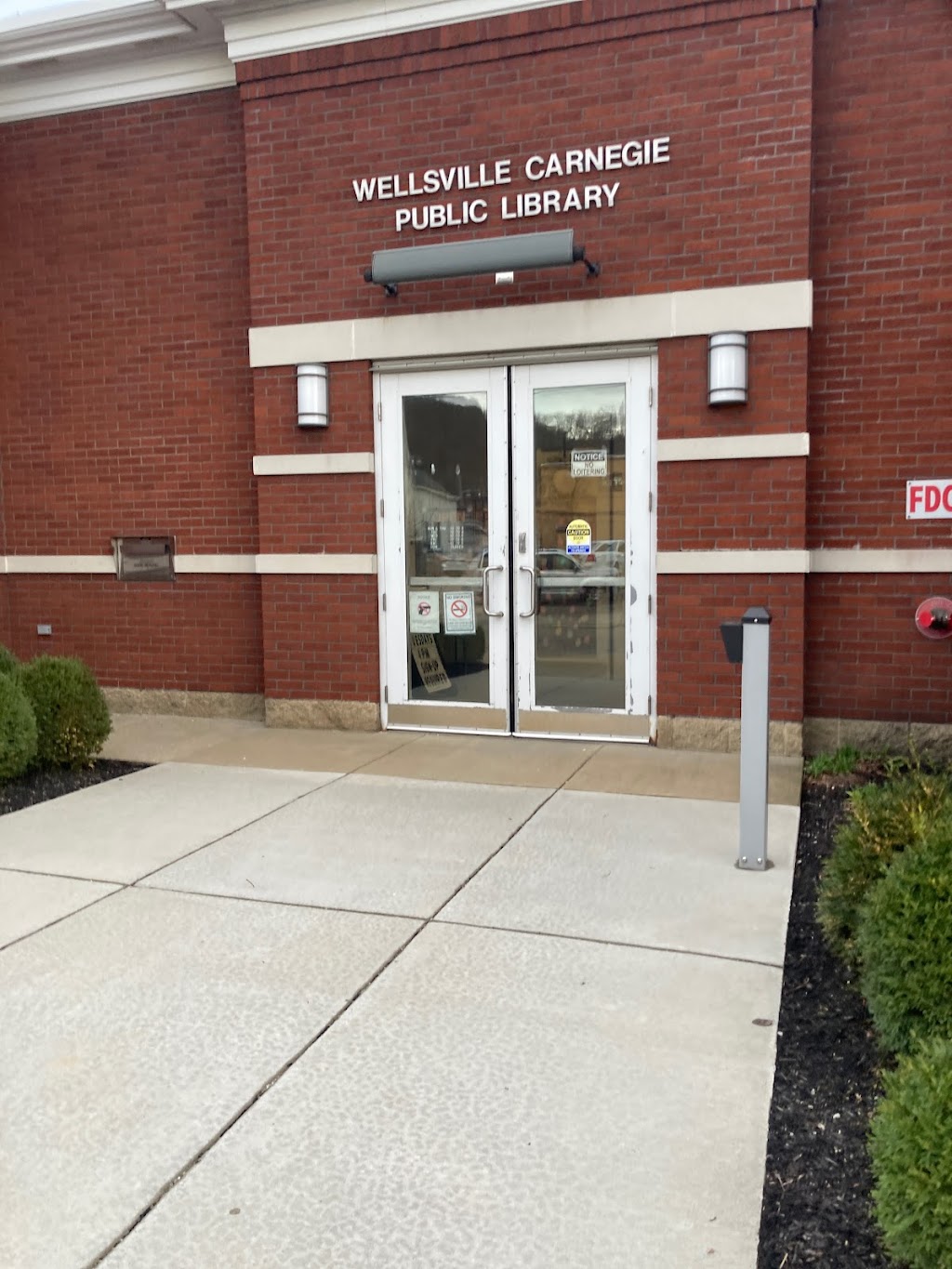 Carnegie Public Library | 115 9th St, Wellsville, OH 43968, USA | Phone: (330) 532-1526