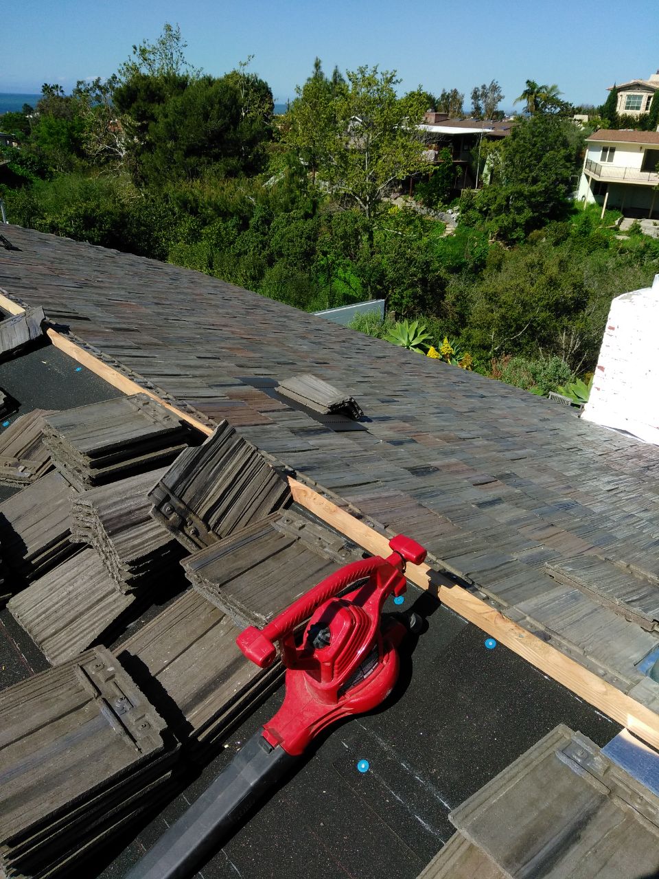 Alvarez Alvarez ROOFING inc | 302 S Newhope St, Santa Ana, CA 92704, USA | Phone: (714) 805-3037