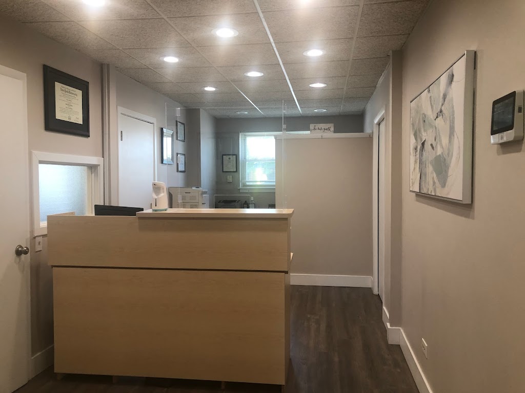 Park Ridge Smile Center - Susan T. Thomas, DDS | 303 Medical Arts Building, 303 N Northwest Hwy, Park Ridge, IL 60068, USA | Phone: (847) 825-2277