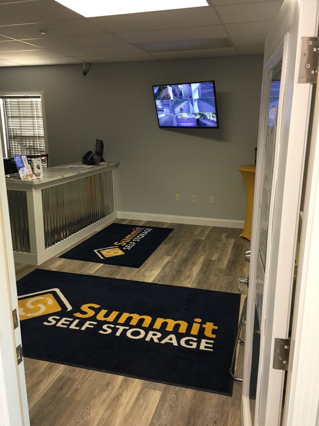 Summit Self Storage - Eastwood | 2007 Eastwood Ave, Akron, OH 44305, USA | Phone: (234) 200-1670