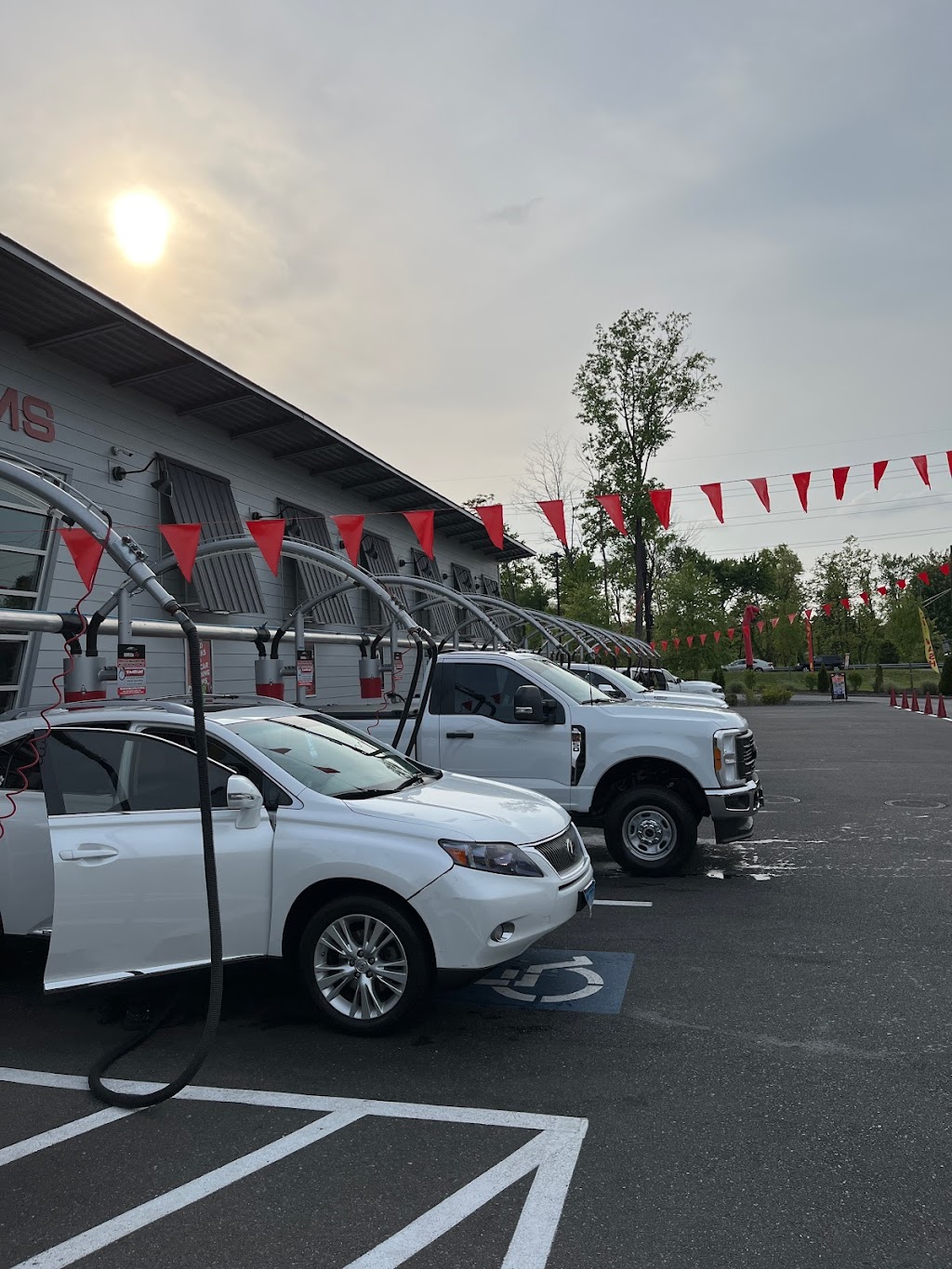 Showroom Shine Car Wash | 735 McKnew Rd, Gambrills, MD 21054 | Phone: (240) 341-3177