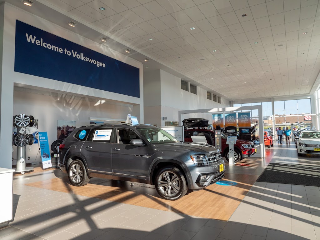 Luther Burnsville Volkswagen | 14550 Buck Hill Rd, Burnsville, MN 55306, USA | Phone: (612) 424-7920