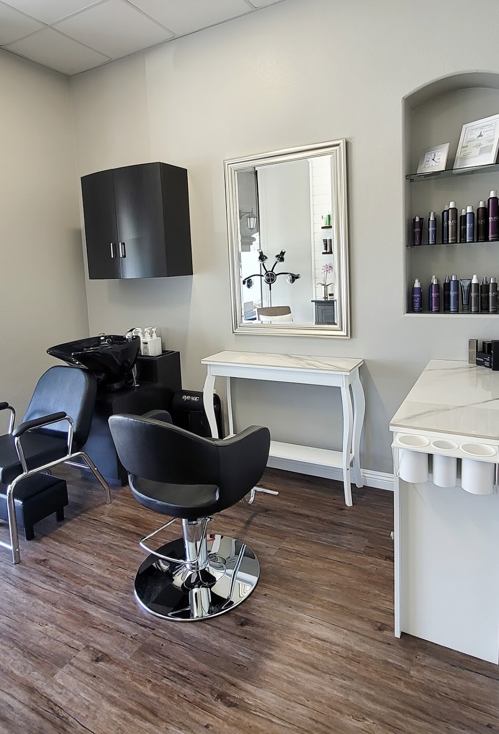 Caralyn Cole Salon | 28118 S Western Ave Ste 101, San Pedro, CA 90732, USA | Phone: (562) 685-5444