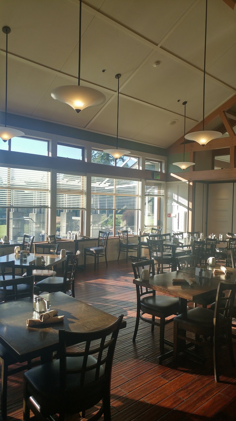 Clubhouse Restaurant & Bar | 5155 McCormick Woods Dr SW, Port Orchard, WA 98367, USA | Phone: (360) 895-0142