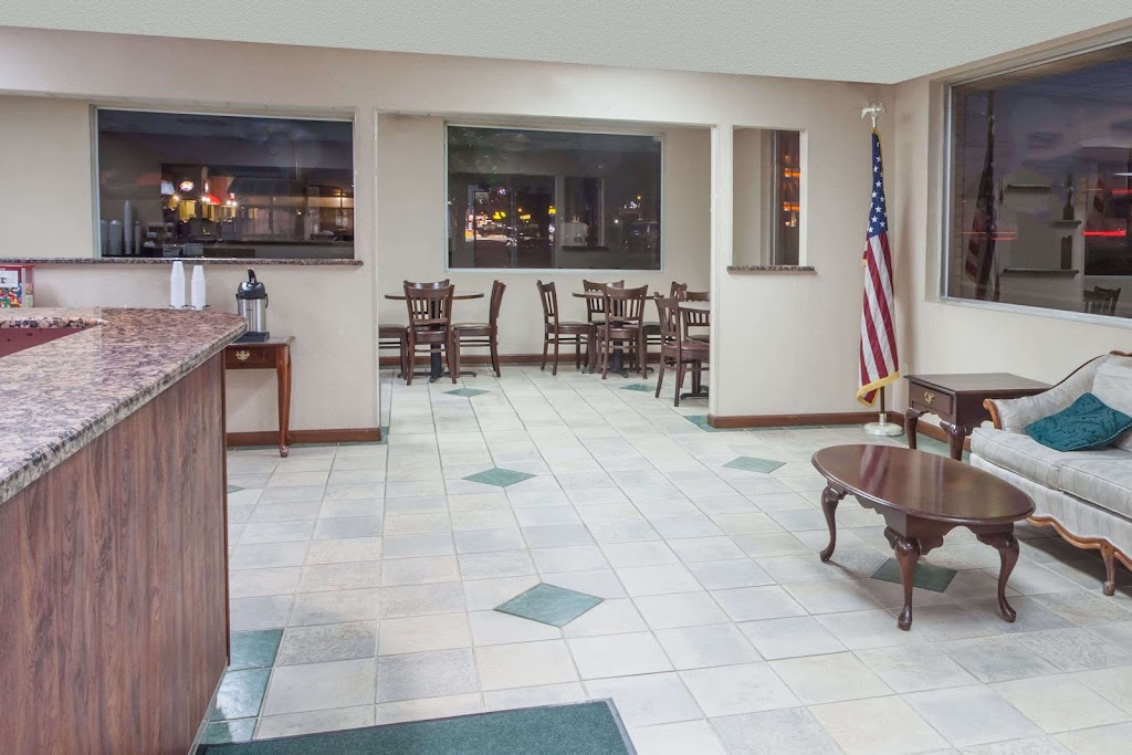 Knights Inn Lebanon | 903 Murfreesboro Rd, Lebanon, TN 37090, USA | Phone: (615) 449-2900