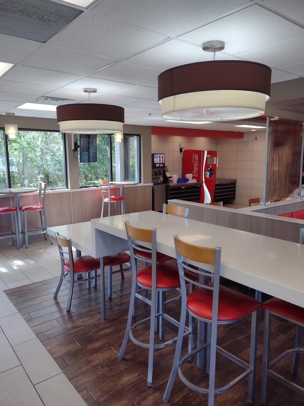 Burger King | 2535 Division St N, St Paul, MN 55109, USA | Phone: (651) 779-7188