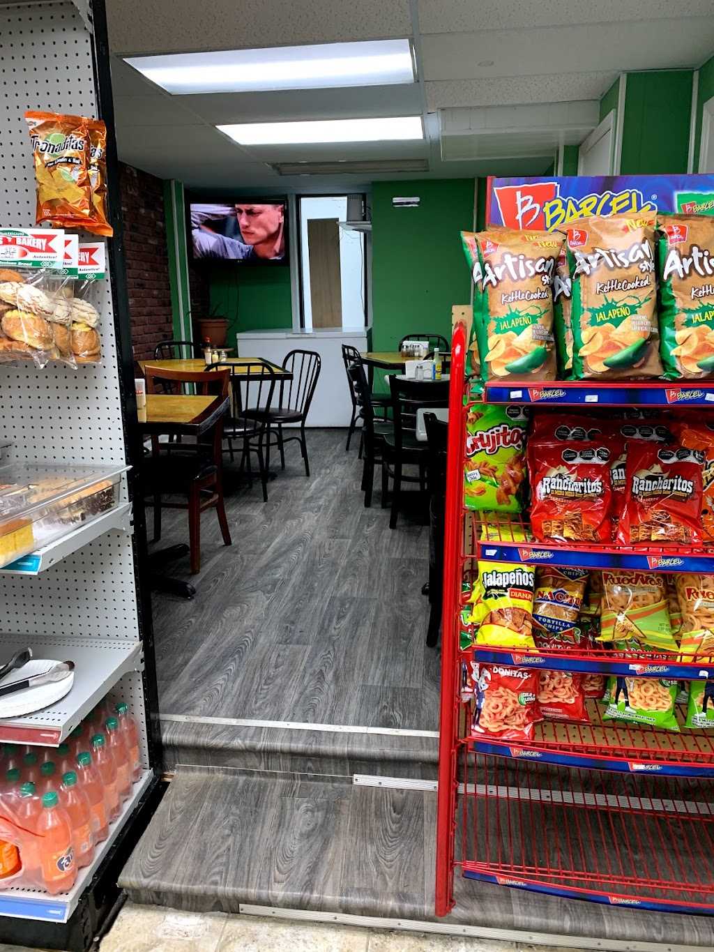 Marys Convenience Store | 49 W Somerset St, Raritan, NJ 08869, USA | Phone: (908) 441-7380