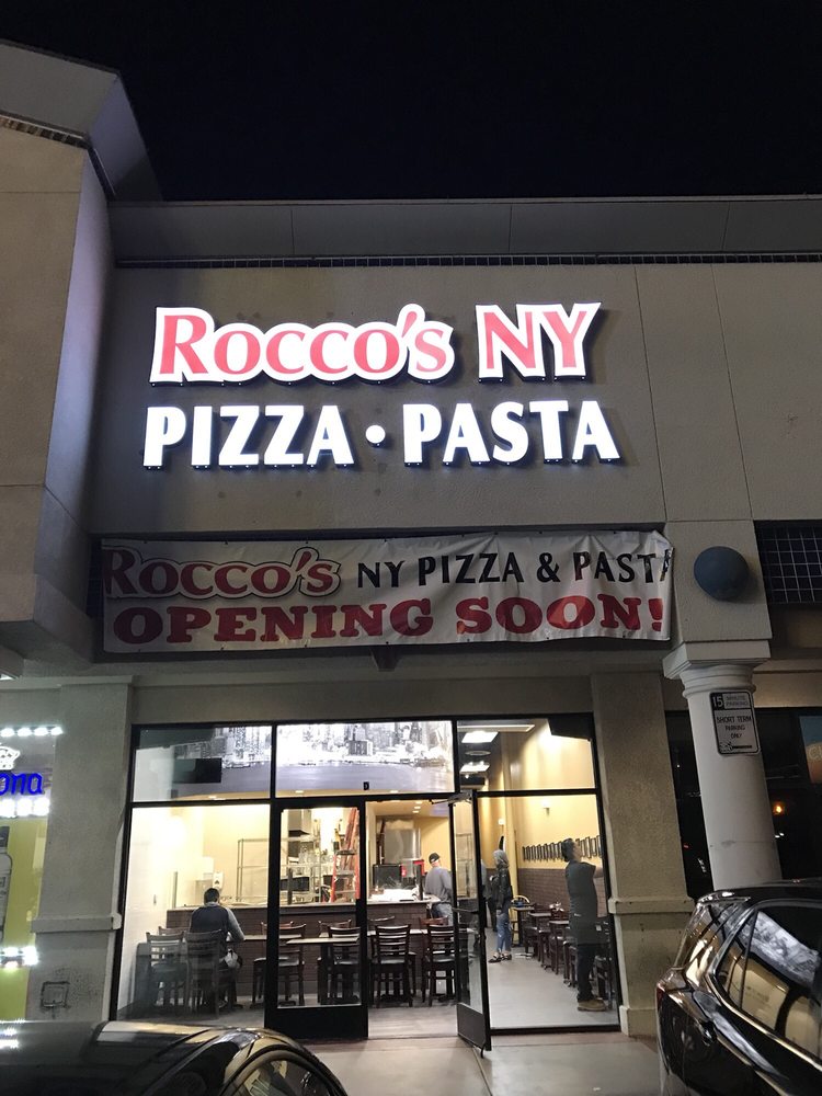 Rocco’s NY Pizza & Pasta | 3999 S Las Vegas Blvd unit d, Las Vegas, NV 89119, USA | Phone: (702) 740-7000