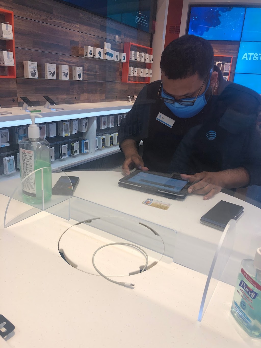 AT&T Store | 1 N La Grange Rd Unit 1-B, La Grange, IL 60525 | Phone: (708) 354-6672