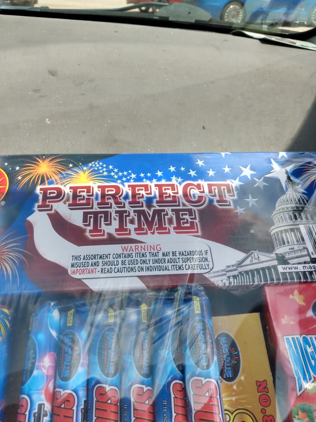 Dino Fireworks Eagle Mountain | 9550 Live Oak Ln, Fort Worth, TX 76179, USA | Phone: (817) 236-0015