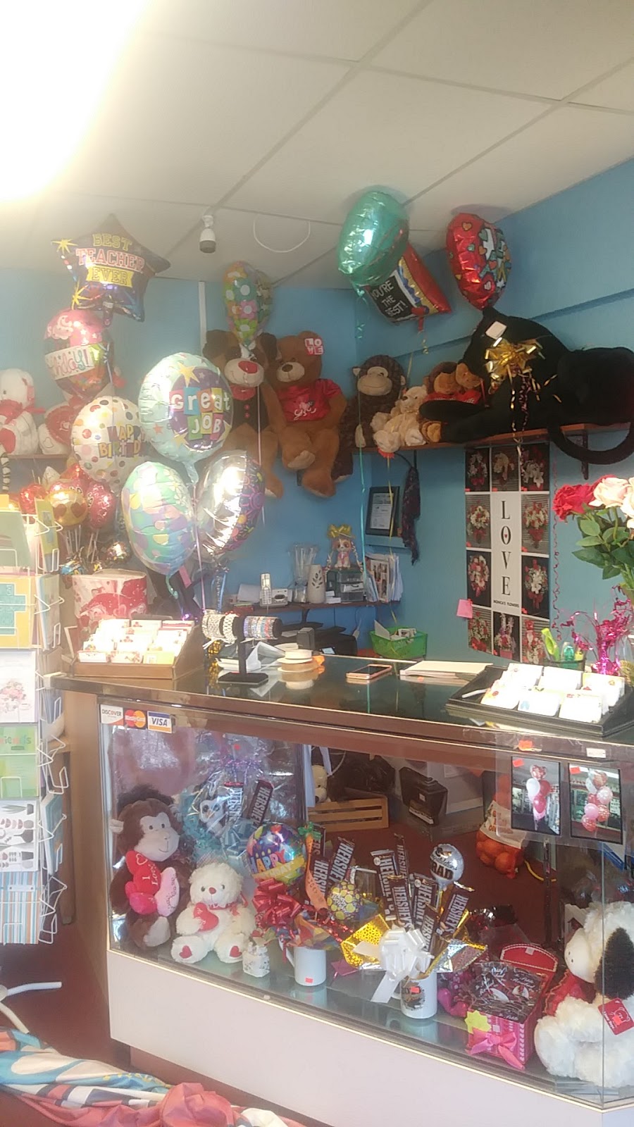 Monicas Gifts & Flowers | 1009 Franklin St, Anthony, TX 79821, USA | Phone: (915) 886-3232