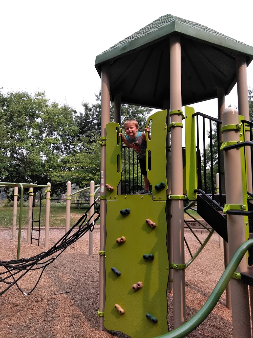 Summerlake City Park | 11450 SW Winter Lake Dr, Tigard, OR 97223, USA | Phone: (503) 718-2641