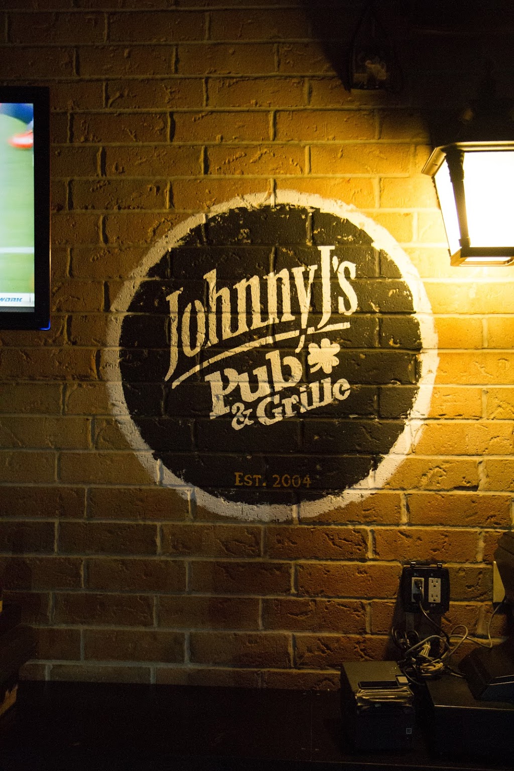 Johnny Js Pub & Grille, Springfield | 2891 E Waterloo Rd, Akron, OH 44312, USA | Phone: (330) 628-3773