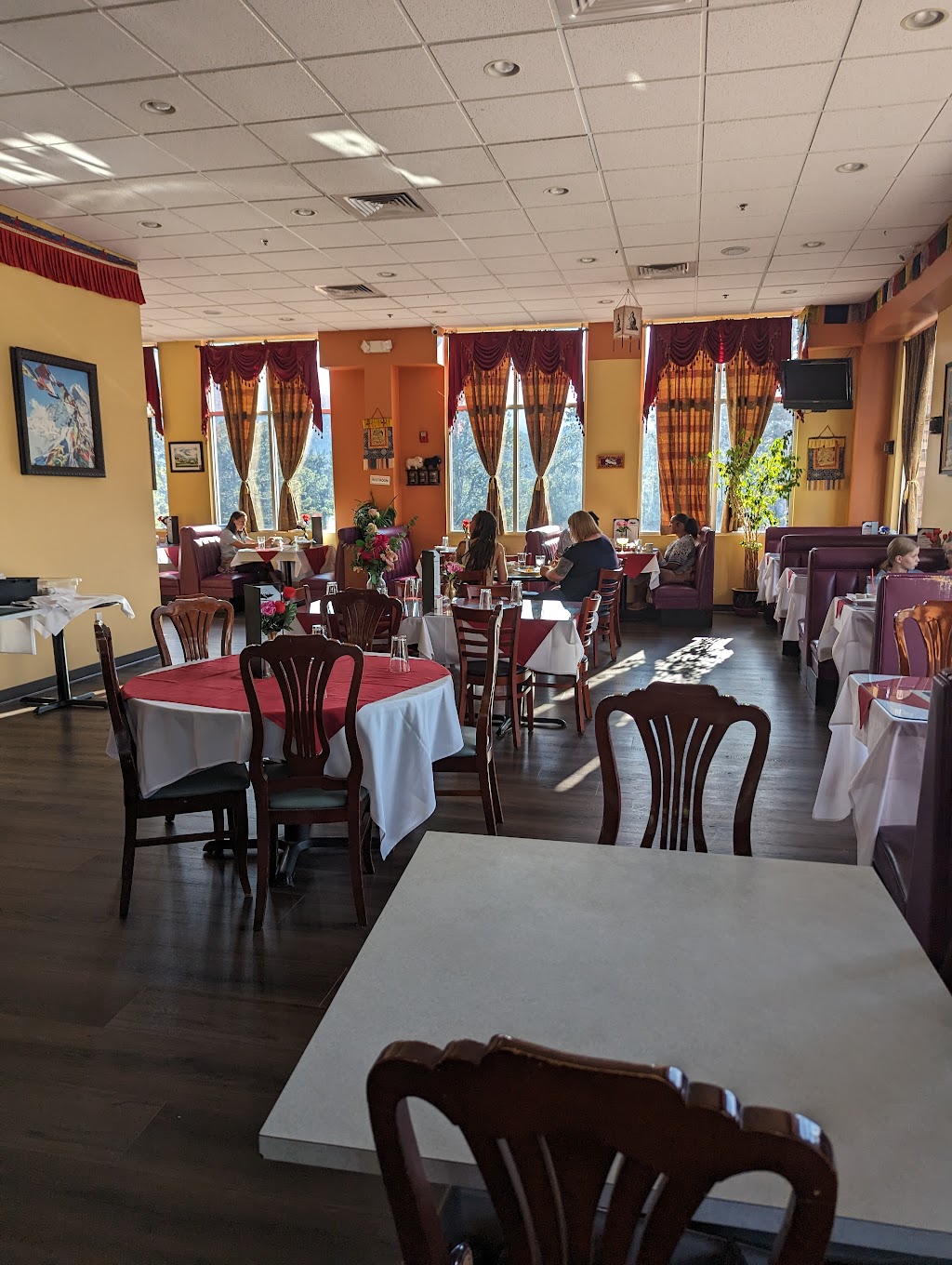 Cuisine of the Himalayas | 1262 Bergen Pkwy, Evergreen, CO 80439, USA | Phone: (303) 670-3370