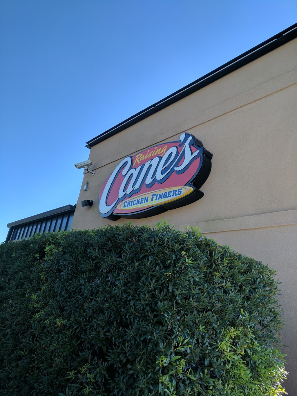 Raising Canes Chicken Fingers | 8113 W Judge Perez Dr, Chalmette, LA 70043, USA | Phone: (504) 682-2305