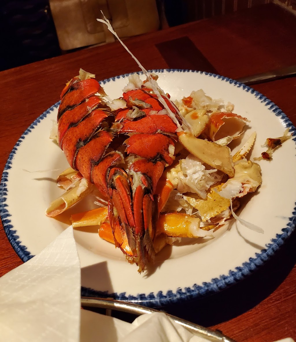 Red Lobster | TAMARACK VILLAGE, 8350 3rd St N, Oakdale, MN 55128, USA | Phone: (651) 264-0151