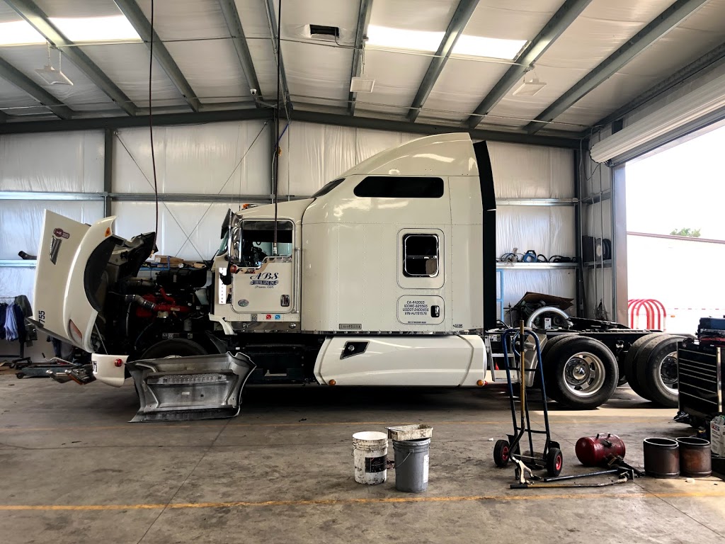 R & R Truck & Trailer Repair | 2737 S Temperance Ave, Fowler, CA 93625, USA | Phone: (559) 394-4983