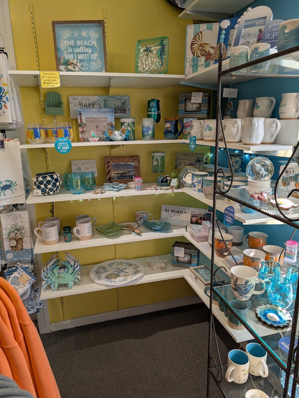 Grays Outer Banks Lifestyle Clothing Company | 1177 Duck Rd, Duck, NC 27949, USA | Phone: (252) 261-1776