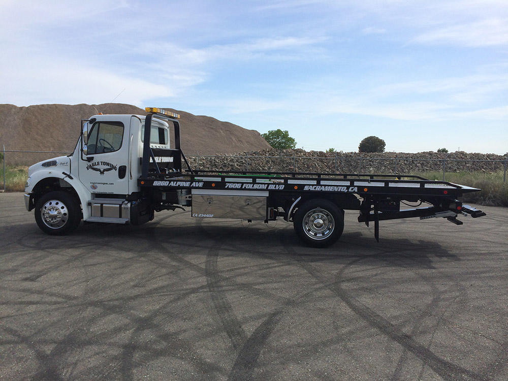 Eagle Towing | 8260 Alpine Ave, Sacramento, CA 95826, USA | Phone: (916) 454-0958