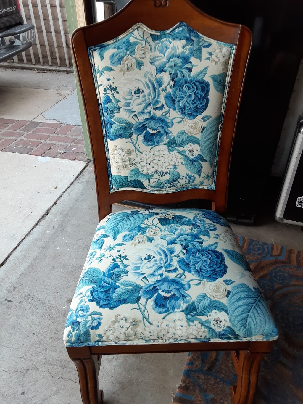 Rauls Custom Upholstery | 402 W Marietta Pl, Orange, CA 92866, USA | Phone: (714) 771-4744