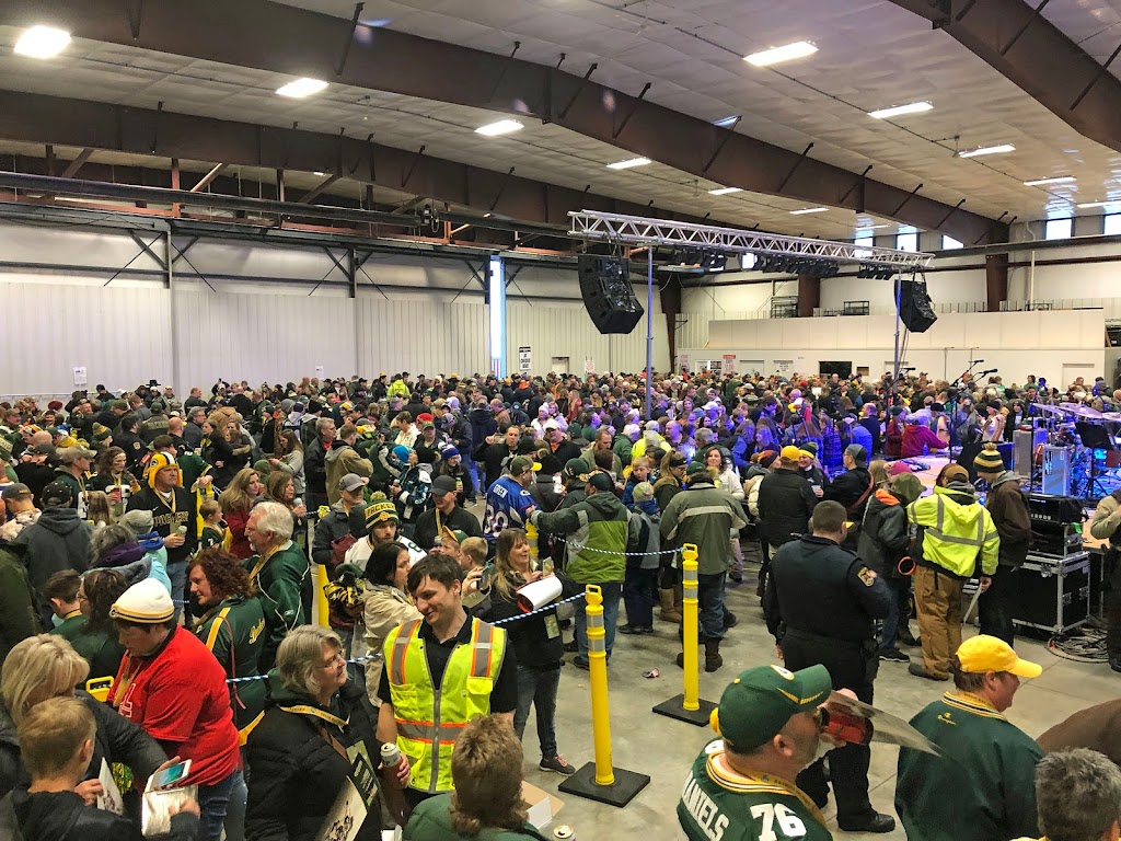 East Metro Jet Center | 625 W Hanger Rd #11-12, New Richmond, WI 54017, USA | Phone: (715) 246-5338