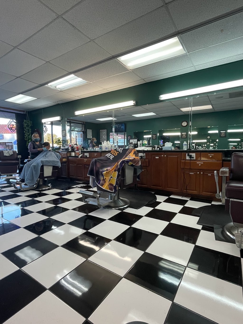 Romeros Barber Shop | 22940 Lyons Ave, Newhall, CA 91321, USA | Phone: (661) 799-9124