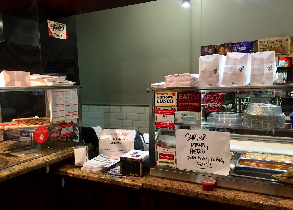 La Bellezza Pizza | 145 E 49th St, New York, NY 10022, USA | Phone: (212) 871-3223