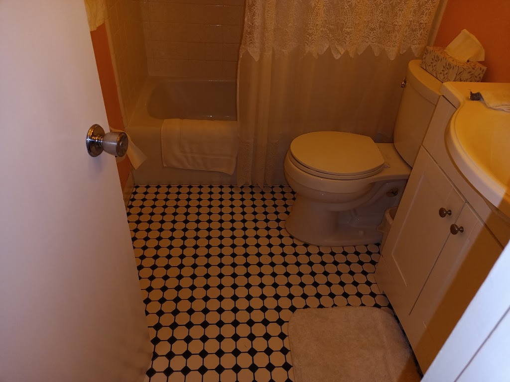 Blue Seas Courtyard | 4525 El Mar Dr, Lauderdale-By-The-Sea, FL 33308, USA | Phone: (954) 772-3336