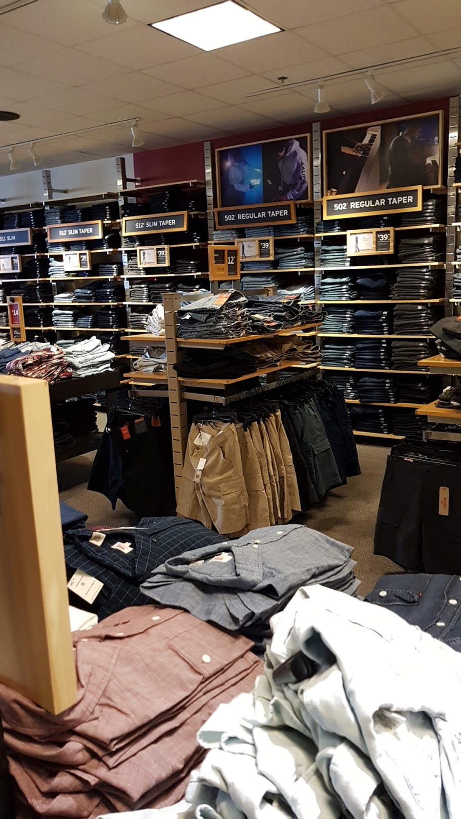 Levis Outlet Store | 301 Tanger Dr Suite 107, Terrell, TX 75160, USA | Phone: (972) 563-6887