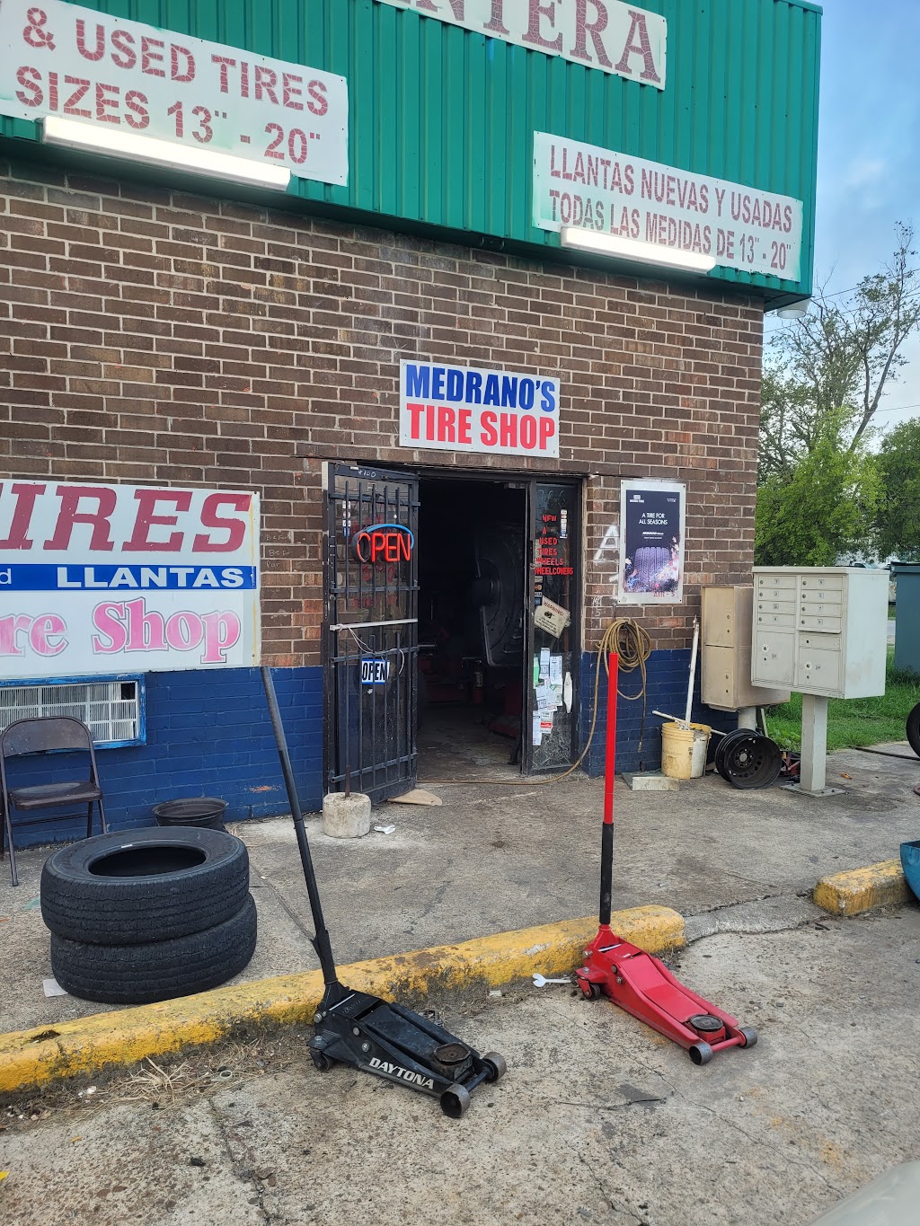 Medrano’s Tire Shop | 906 Aldine Bender Rd suite 100, Houston, TX 77032, USA | Phone: (281) 948-7981