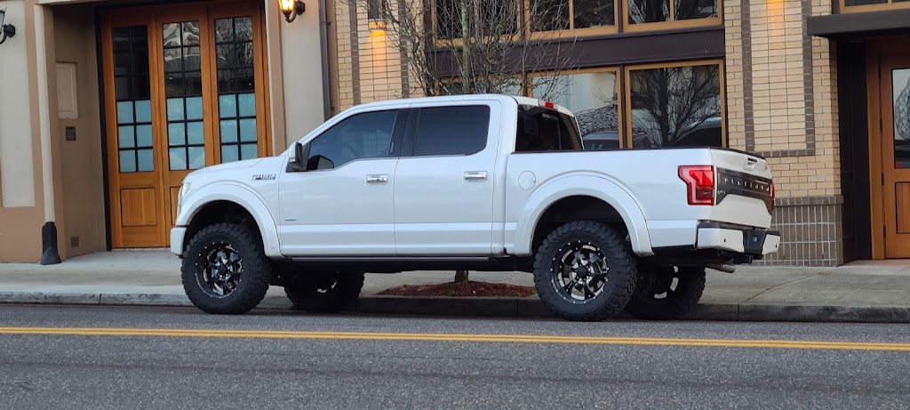 Tanasbourne 76 Touch-Free Car Wash | 2115 NE Town Center Dr, Beaverton, OR 97006, USA | Phone: (503) 533-5202