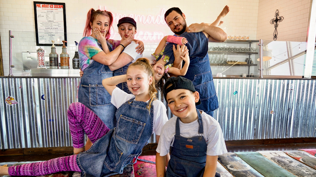 Casa Del Bro | 5444 FM 423 #100, Frisco, TX 75036, USA | Phone: (469) 200-5570