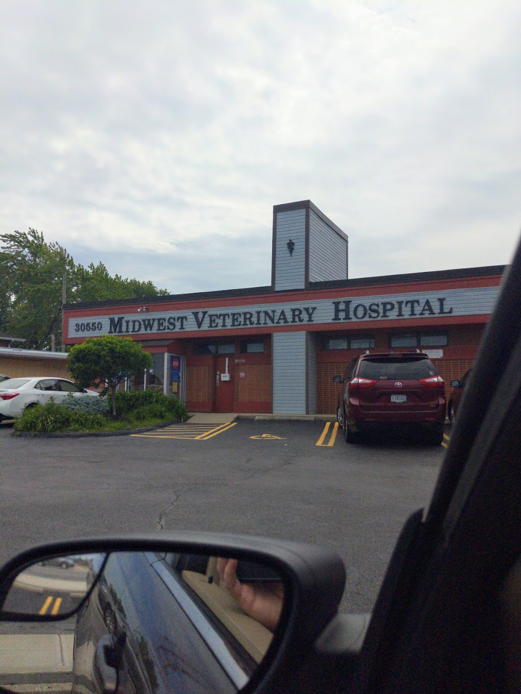 Midwest Veterinary Hospital | 30550 Euclid Ave, Wickliffe, OH 44092, USA | Phone: (440) 516-0000