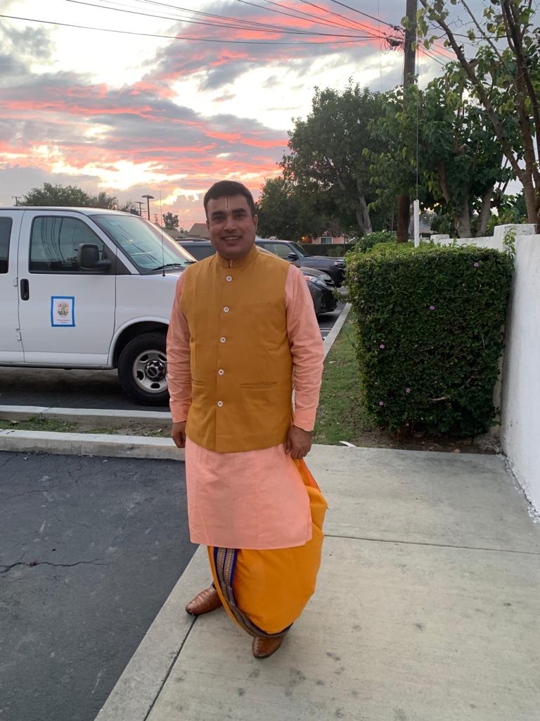 Acharya Bhrigu Nath Shukla (Indian Hindu Priest) | 15311 Pioneer Blvd, Norwalk, CA 90650, USA | Phone: (562) 521-5521