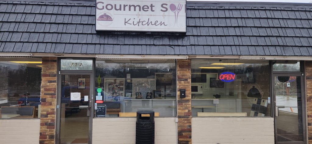 Gourmet Soul Kitchen | 752 Saluda St #5742, Rock Hill, SC 29730, USA | Phone: (803) 487-3320