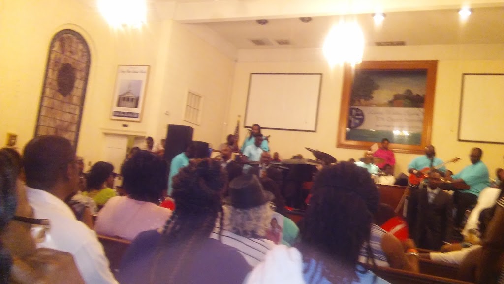 Living Water Baptist Church | 1300 Brentwood St, High Point, NC 27260, USA | Phone: (336) 885-0915