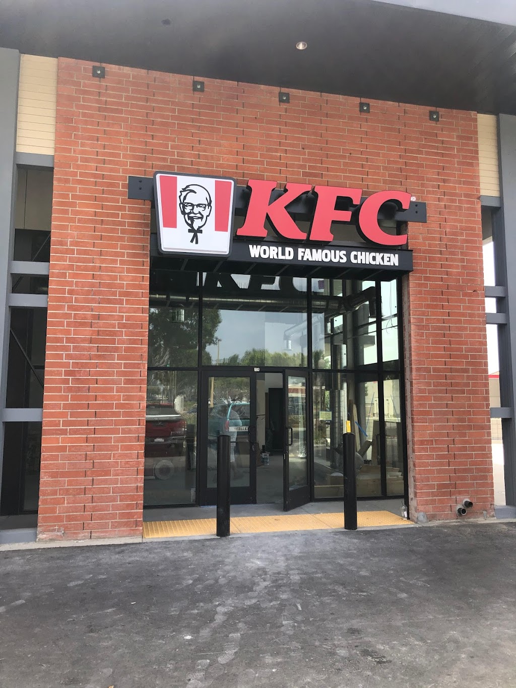 KFC | 14200 Ramona Blvd Suite 104, Baldwin Park, CA 91706, USA | Phone: (626) 412-0246