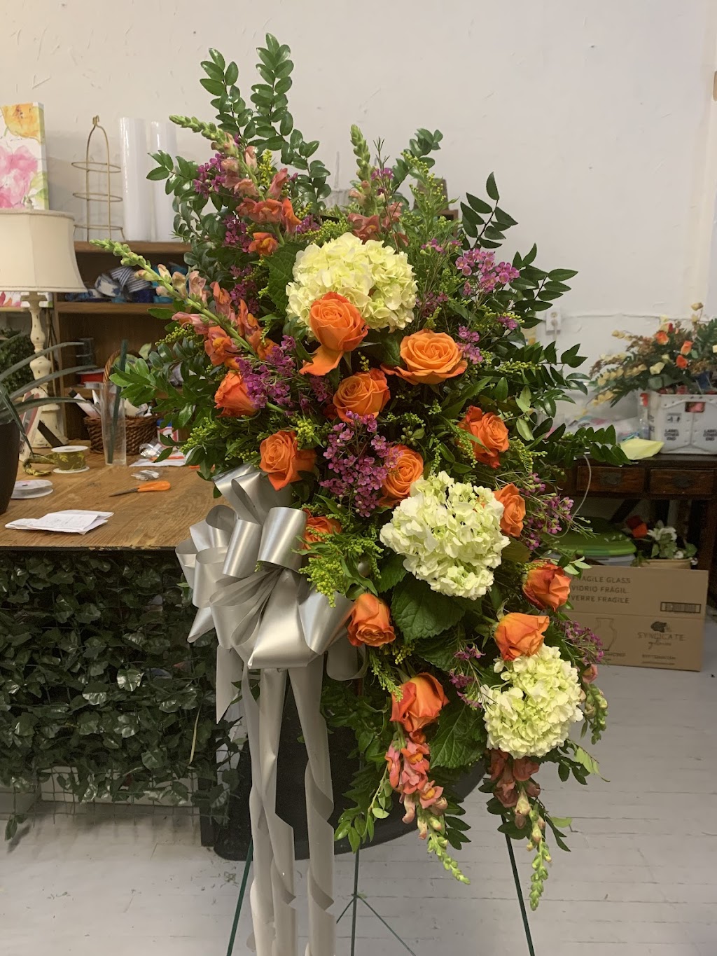 Gails Florist | 102 S Main St, Columbiana, AL 35051, USA | Phone: (205) 669-7061