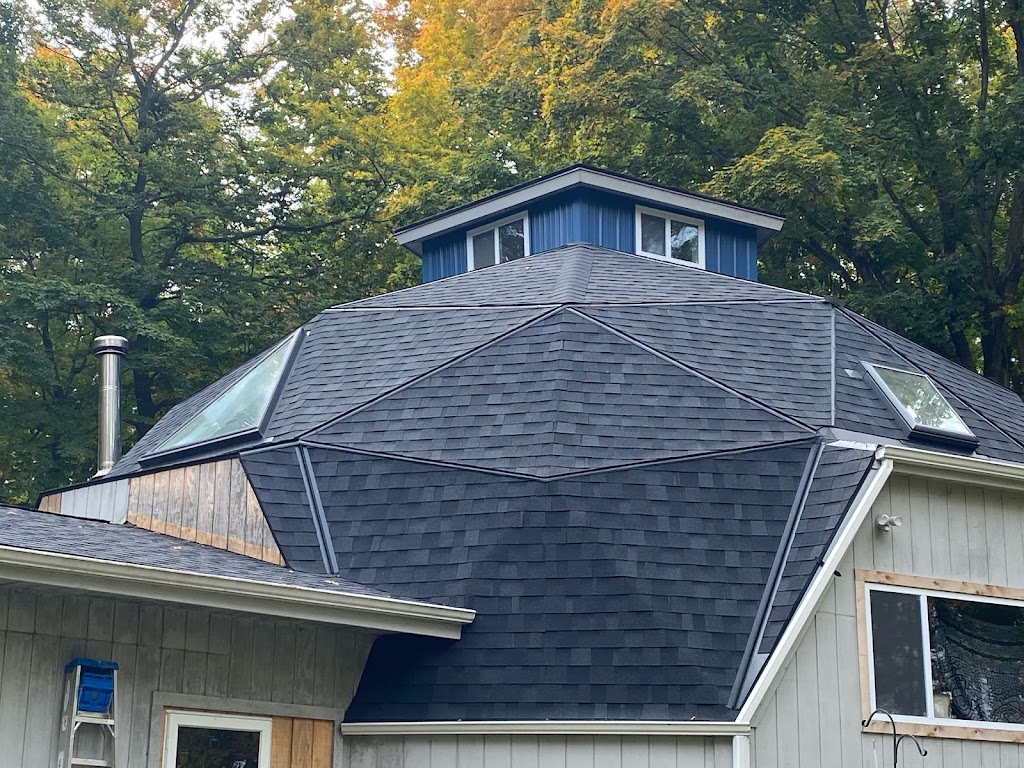 Roofers Complete | 2360 E Newark Dr, West Bend, WI 53090, USA | Phone: (262) 229-5535