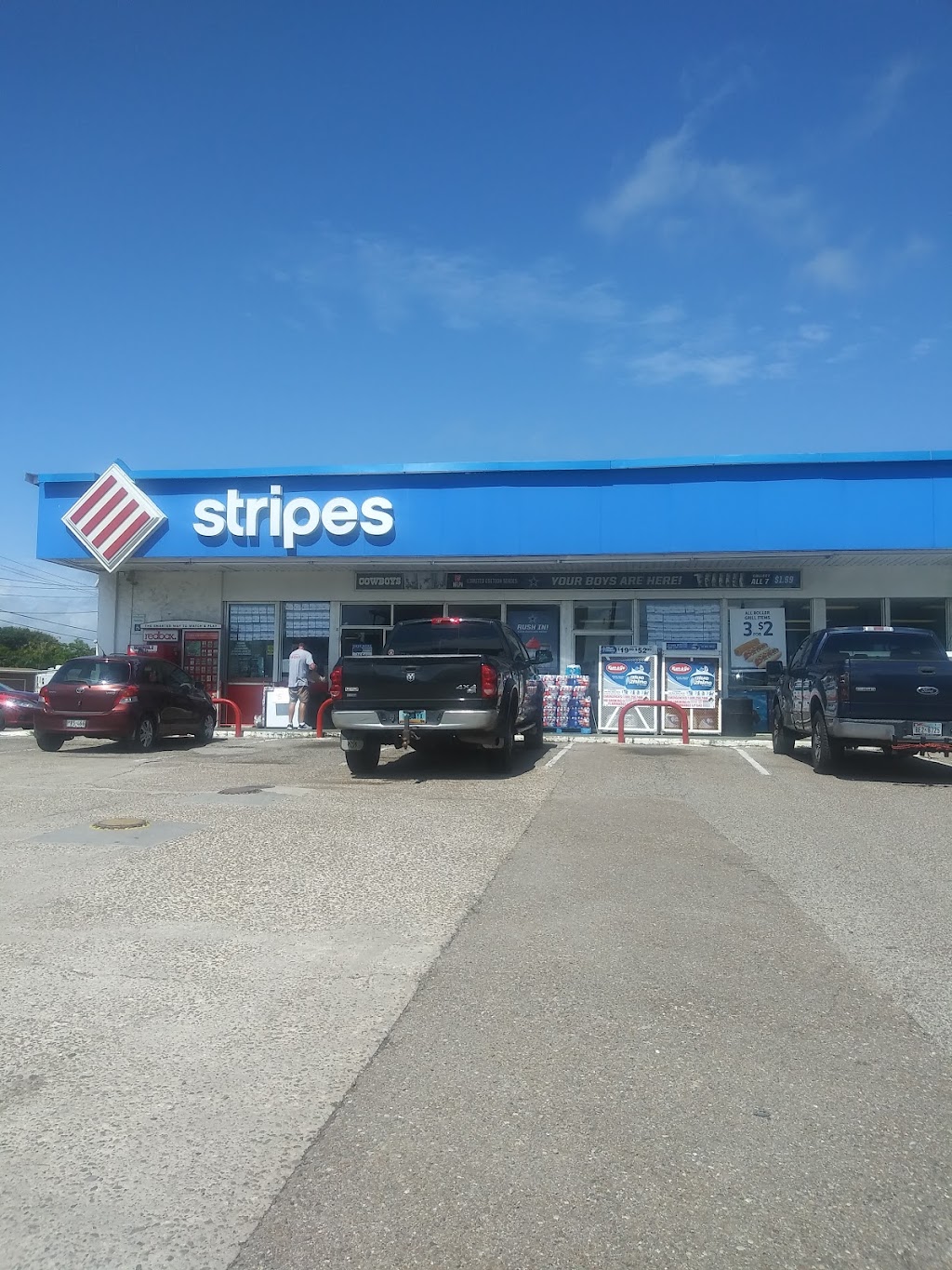 Stripes | 3058 Laguna Shores Rd, Corpus Christi, TX 78418, USA | Phone: (361) 937-2921