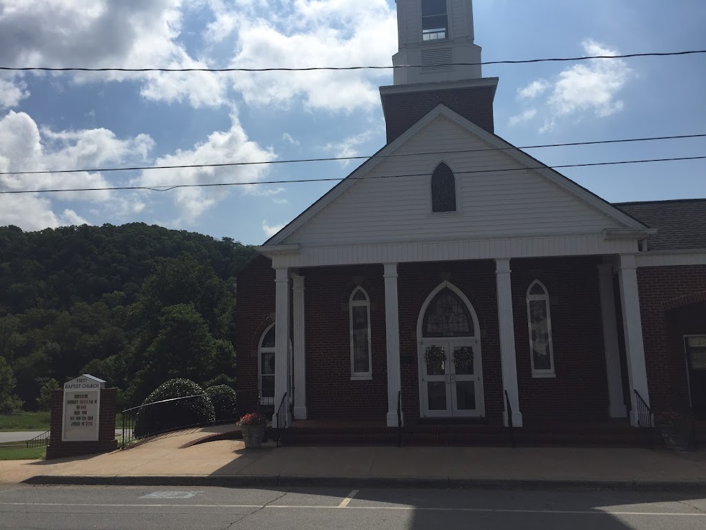 First Baptist Church-Mayodan | 101 N 1st Ave, Mayodan, NC 27027, USA | Phone: (336) 548-2565