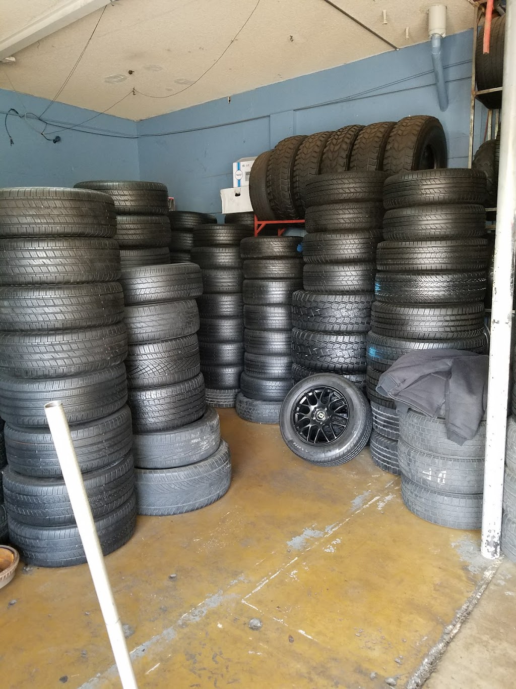 Anthonys Tire Shop | 5124 N 51st Ave, Glendale, AZ 85301, USA | Phone: (623) 842-8473