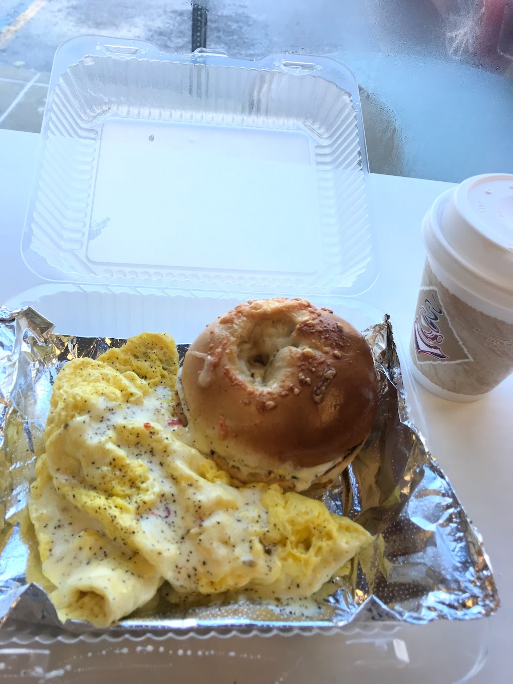 Mannies Bagel & Delicatessen LLC | 205 N Park Blvd, Lake Orion, MI 48362 | Phone: (248) 814-0419