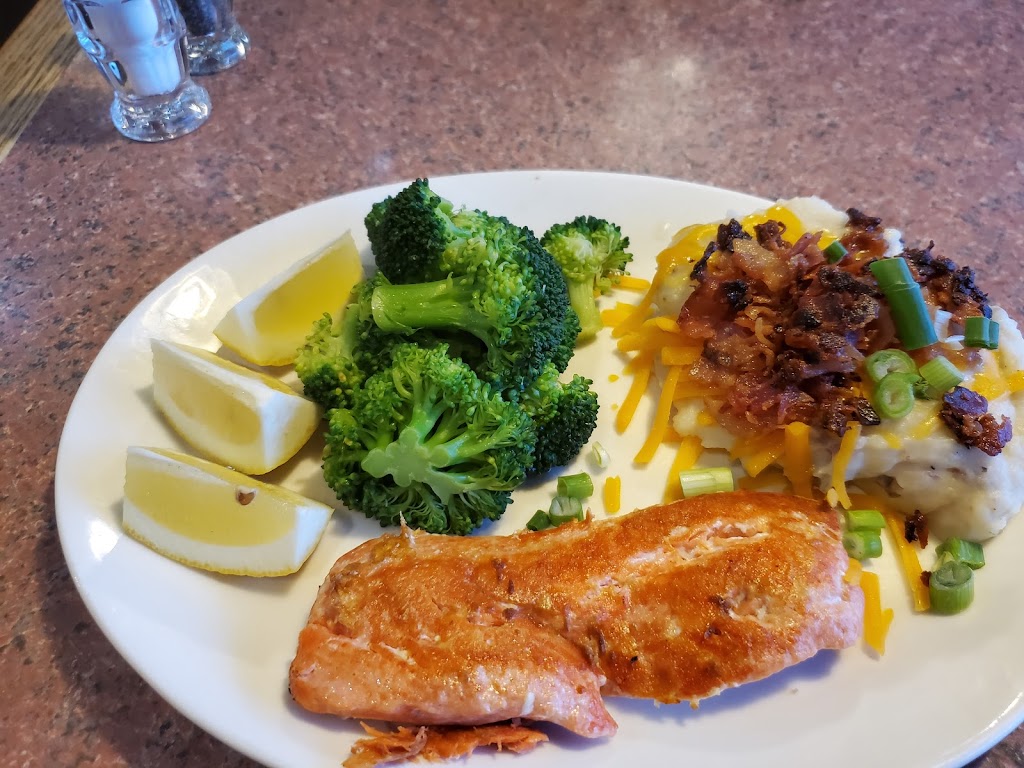 Sharis Cafe and Pies | 557 NW Phoenix Dr, Troutdale, OR 97060, USA | Phone: (503) 667-9462