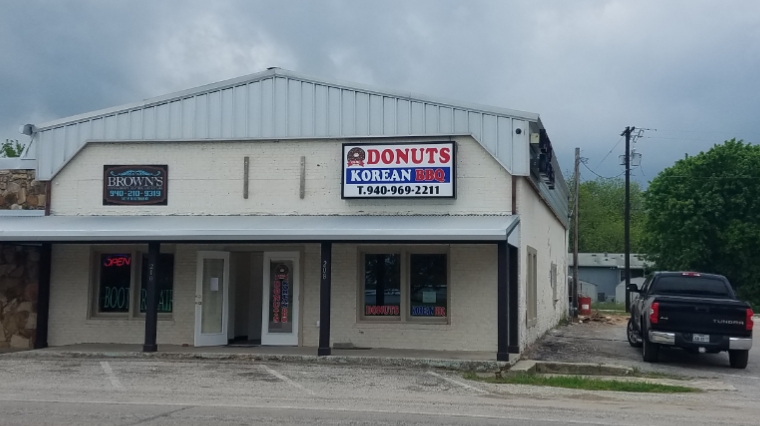 YONG Donuts & Korean BBQ | 208 Main St, Paradise, TX 76073, USA | Phone: (940) 969-2211