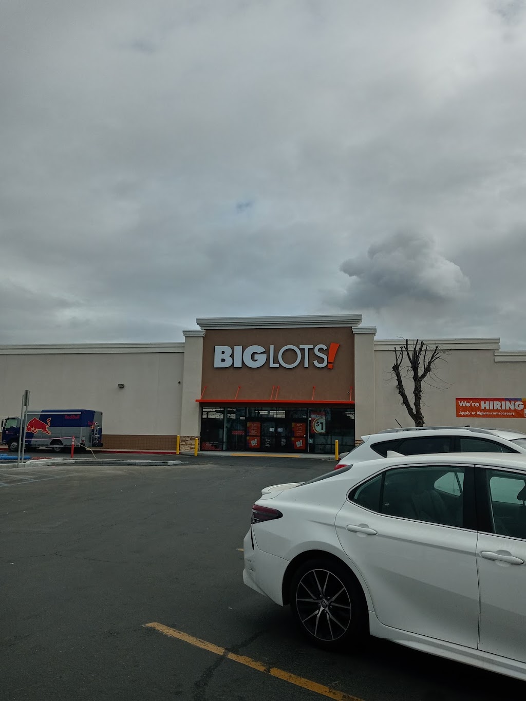 Big Lots | 912 County Line Rd, Delano, CA 93215, USA | Phone: (661) 454-7405