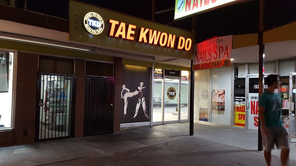 Hwangs Taekwondo Martial Arts Center | 15416 Chatsworth St, Mission Hills, CA 91345, USA | Phone: (818) 900-3120