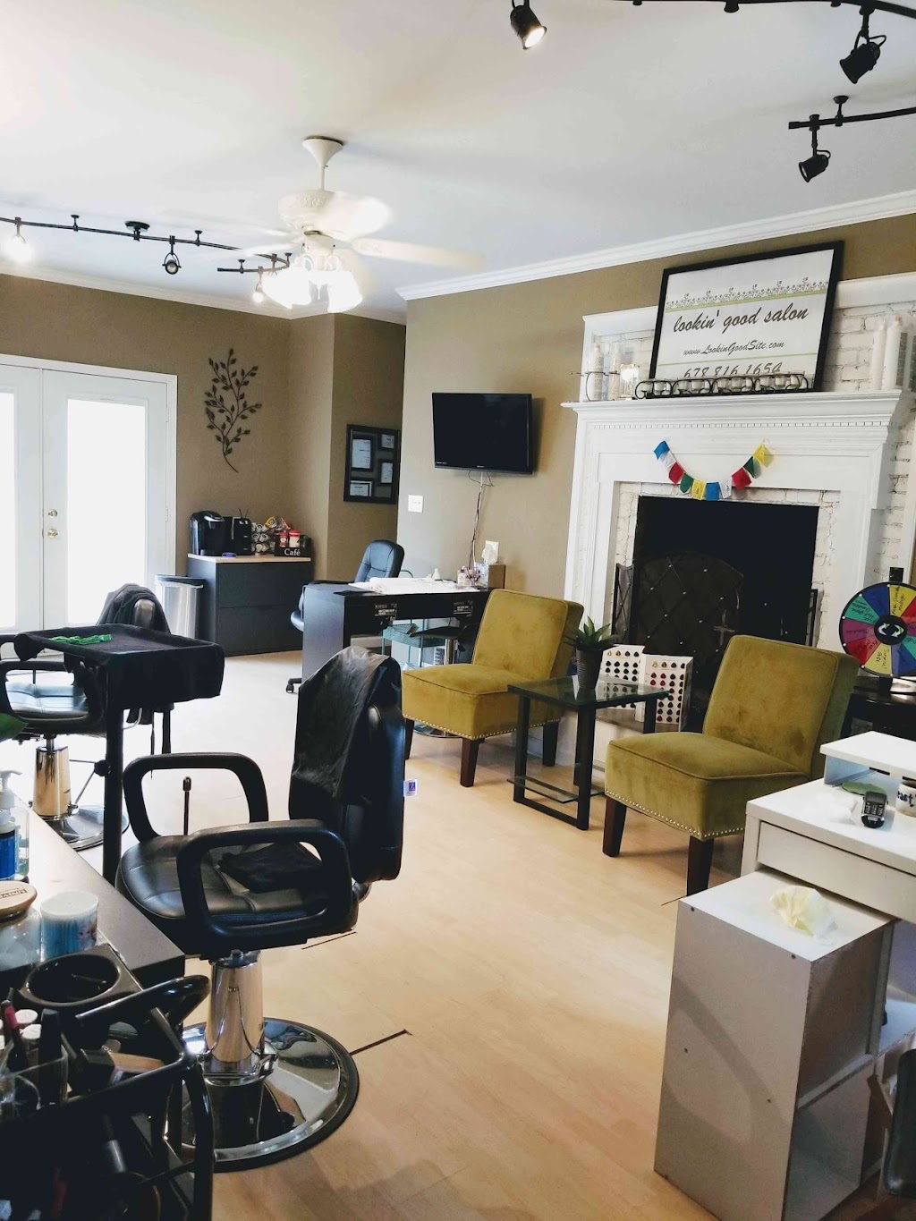 Lookin Good Salon | 2904 Dellinger Dr, Marietta, GA 30062, USA | Phone: (678) 816-1654